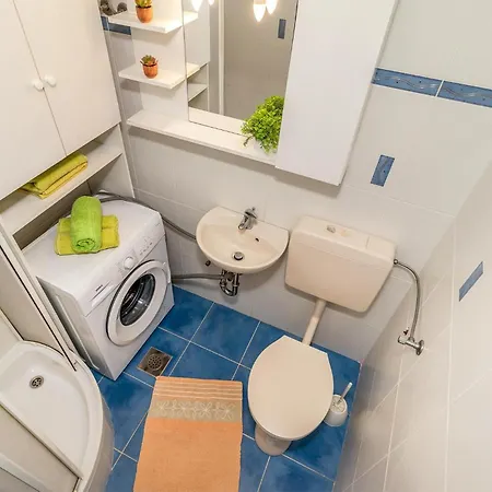 Lovely In With Kitchen * Novi Vinodolski
